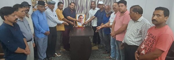 कांग्रेस ने 75 वें जन्मदिवस पर राजीव को किया याद
