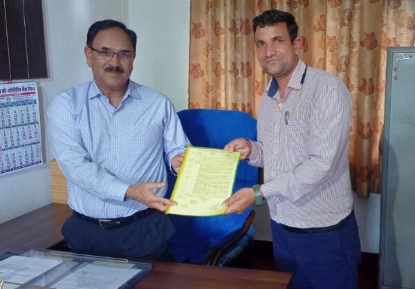मिनिस्ट्रियल ऑफिसर्स एसोसिएशन ने 8 सूत्रीय मांगों को लेकर अपर निदेशक प्रारंभिक शिक्षा से की मुलाकात