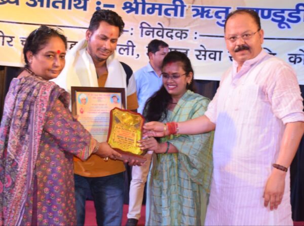 विधानसभा अध्यक्ष ने शिक्षकों को किया सम्मानित