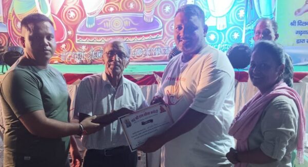 कोविड काल मे बेहतरीन सेवा के लिए अमित सैमुएल हुए सम्मानित