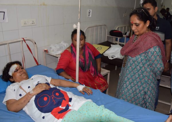 बस दुर्घटनाओं के घायलों से मिली विधानसभा अध्यक्ष