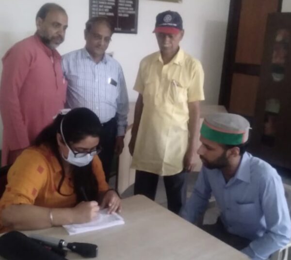 127 मरीजो की हुई आँखों की जांच, 6 मरीजों का होगा ऑपरेशन