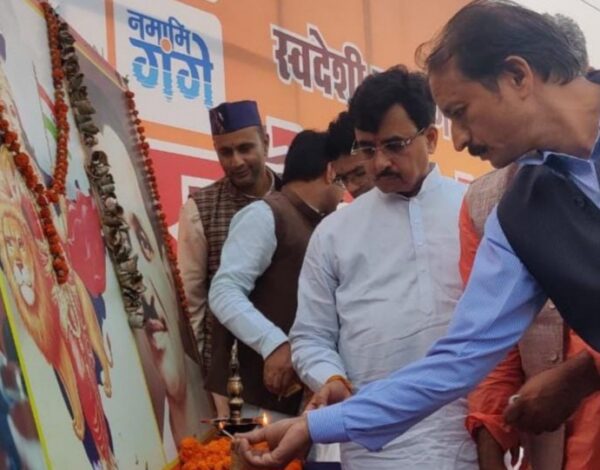 स्वदेशी जागरण मंच मेले के सातवें दिन दीपावली पर स्वदेशी सामान उपयोग करने की की गई अपील