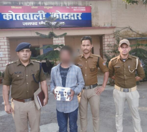 कोटद्वार पुलिस ने किया चोरी करने वाले शातिर अभियुक्त को गिरफ्तार