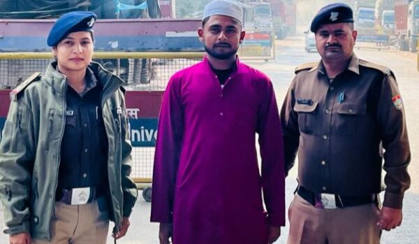 लगातार चोरी में सक्रिय शाहरूख हुआ जिला बदर