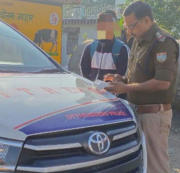 10 नाबालिगों के प्रत्येक अभिभावक का काटा 25,000 रुपये का चालान, वाहन किये सीज