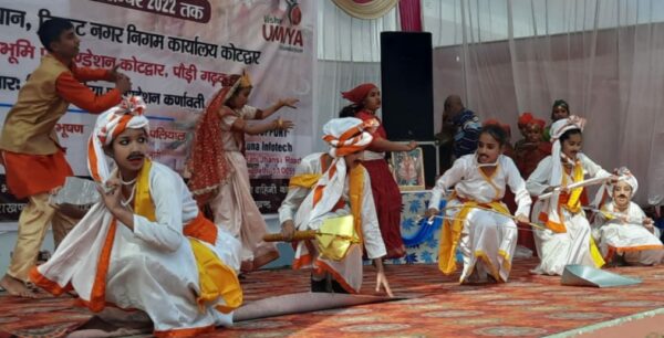 तुलसी पूजन दिवस पर क्रेडल पब्लिक स्कूल के बैंड समूह व विद्यार्थियों ने दी मनमोहक प्रस्तुतियां