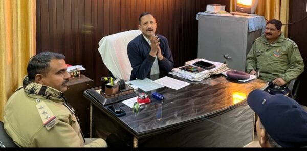 अपर पुलिस अधीक्षक ने की होटल, रिजॉर्ट प्रबन्धकों के साथ बैठक