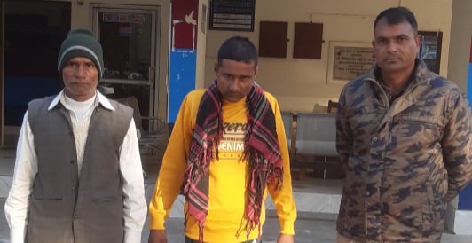 घर से लापता विक्षिप्त युवक को पुलिस ने लौटाया सकुशल