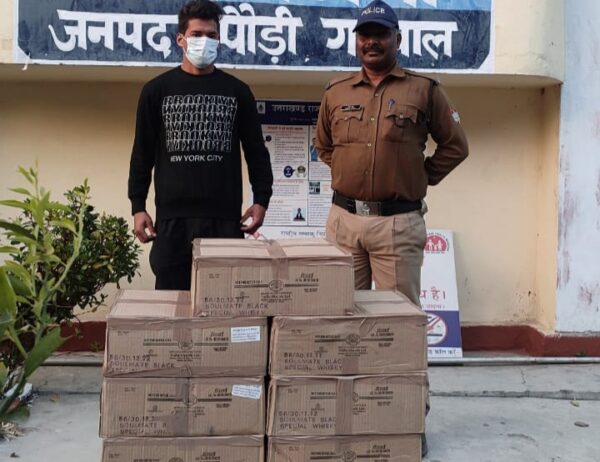 एक लाख रुपये कीमत की 10 पेटी अवैध अंग्रेजी शराब के साथ 1 गिरफ्तार