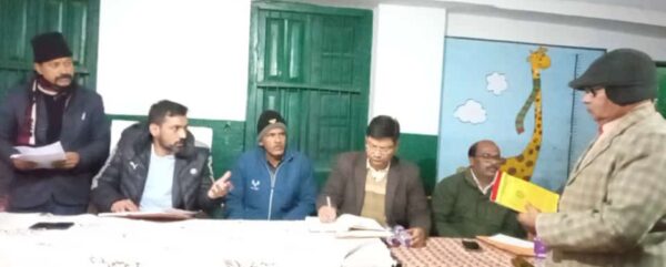 पौड़ी डीएम ने कोटडीढाक में आयोजित की रात्रि चौपाल