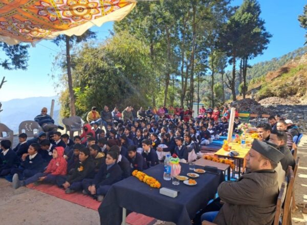 द्वारीखाल ब्लाॅक प्रमुख महेन्द्र राणा ने लिया परीक्षा पे चर्चा कार्यक्रम में हिस्सा