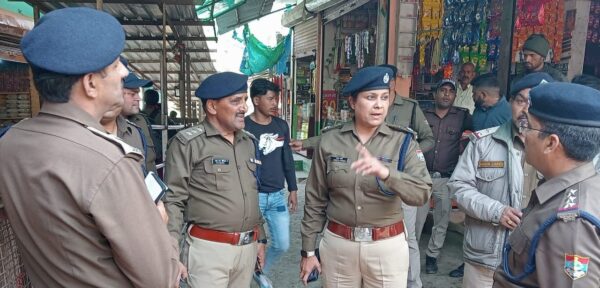 SSP पौड़ी श्वेता चौबे ने नीलकण्ठ में होने वाले महाशिवरात्रि मेले की सुरक्षा व्यवस्थाओं का लिया जायजा