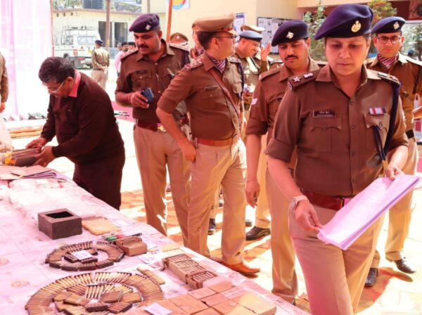 थाना लक्ष्मणझूला के वार्षिक निरीक्षण पर SSP चौबे ने दिए पर्यटकों के साथ मृदु व्यवहार करने के निर्देश