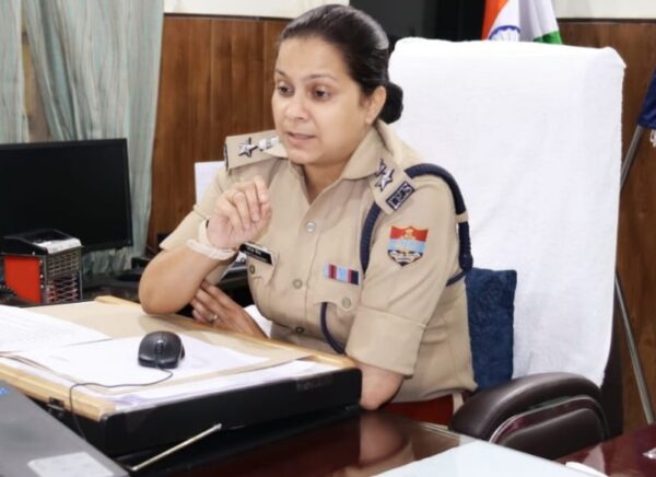 एसएसपी ने की क्षेत्राधिकारियों के पेशी कार्यालय की समीक्षा