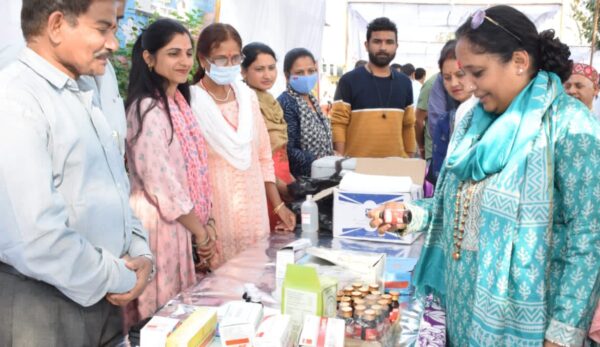कोटद्वार में हुआ बहुउदद्देशीय शिविर का आयोजन