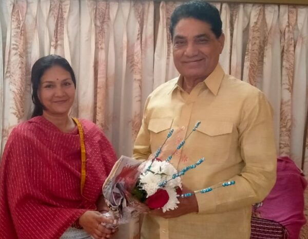 पूर्व कैबिनेट मंत्री सुरेंद्र सिंह नेगी ने नवनियुक्त जिलाध्यक्ष को दी बधाई