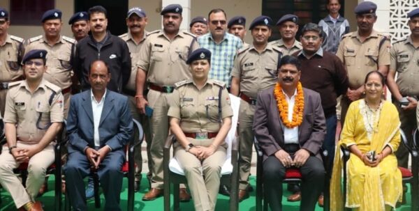 पुलिस उपाधीक्षक गणेश लाल कोहली एवं अपर उपनिरीक्षक राय सिंह हुये सेवानिवृत्त