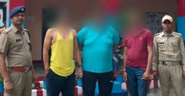 तीर्थस्थलों व गंगा घाटों पर अमर्यादित आचरण करने वाले 7 व्यक्तियों के कटे चालान