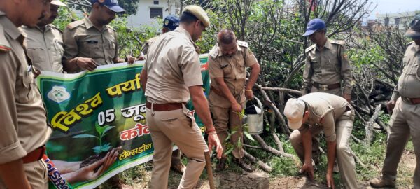 लैंसडौन वन प्रभाग ने विद्यार्थियों के साथ मिलकर मनाया विश्व पर्यावरण दिवस