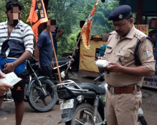 बिना साइलेंसरों के 46 बाइकों को हुए चालान