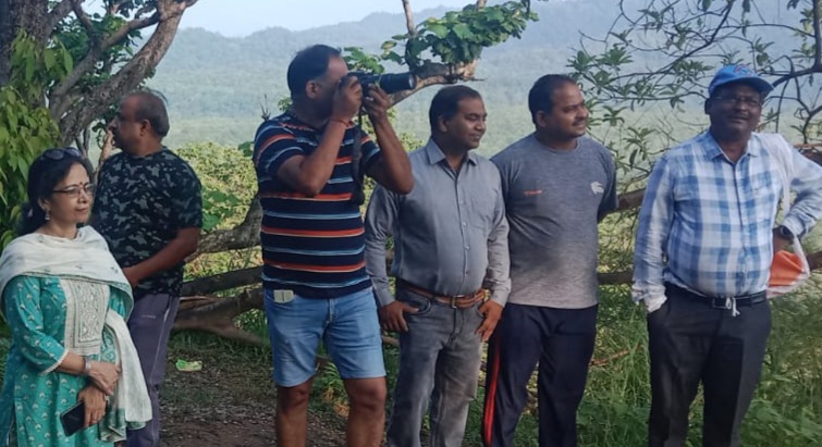 रोटरी क्लब ने किया बर्डवाचिंग व सीडबॉल कार्यक्रम का आयोजन