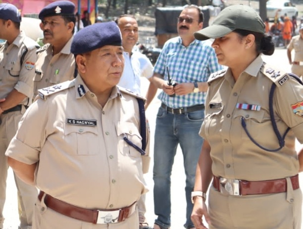 पुलिस महानिरीक्षक गढ़वाल ने किया नीलकंठ मेला क्षेत्र का दौरा