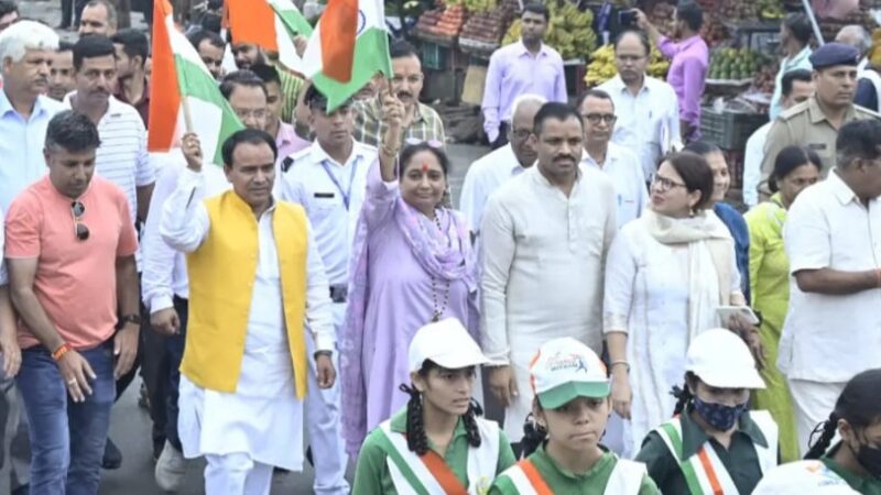 ‘मेरी माटी मेरा देश’ कार्यक्रम के तहत कोटद्वार में निकली तिरंगा यात्रा