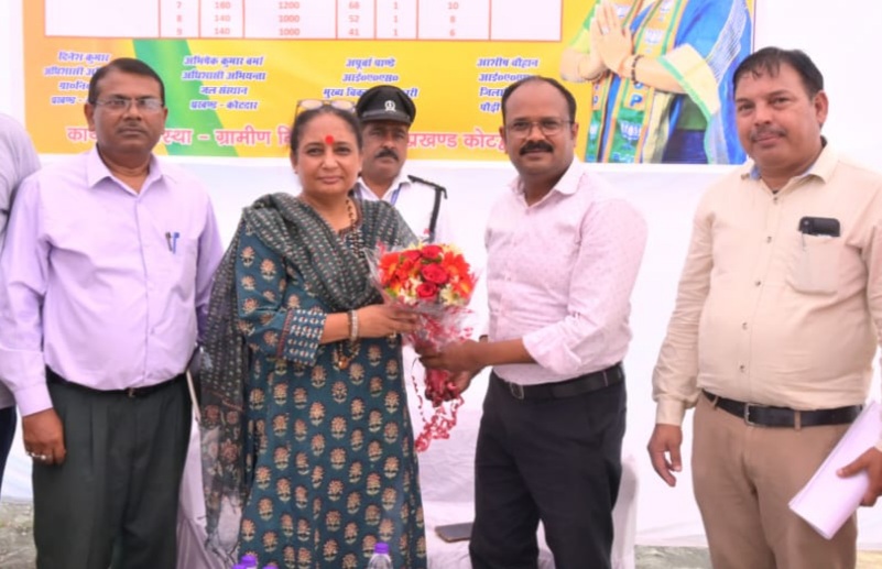विधानसभा अध्यक्ष ने 24.95 लाख के 10 मोटर सबमर्सिबल पंप जल संस्थान को किये समर्पित
