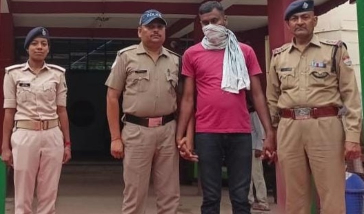 जेवरात चमकाने के नाम पर धोखाधड़ी करने वाला इनामी गैंगस्टर पवन सोनी गिरफ्तार