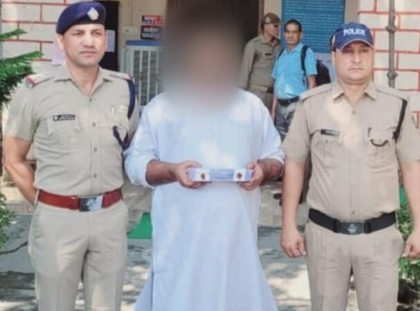 पौड़ी पुलिस ने ईनामी फरार अभियुक्त को बिजनौर से किया गिरफ्तार