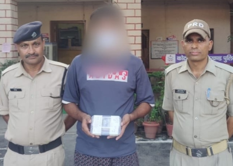 सार्वजनिक स्थान पर सट्टा लगाते हुए एक गिरफ्तार