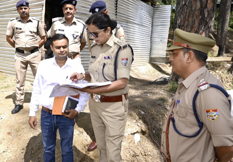 एसएसपी पौड़ी ने किया थलीसैण थाना का औचक निरीक्षण