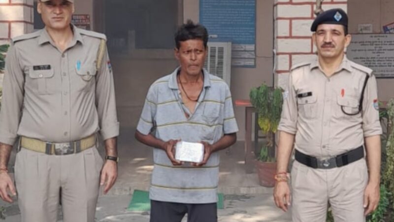 सार्वजनिक स्थान पर सट्टा लगाते हुए 1 गिरफ्तार