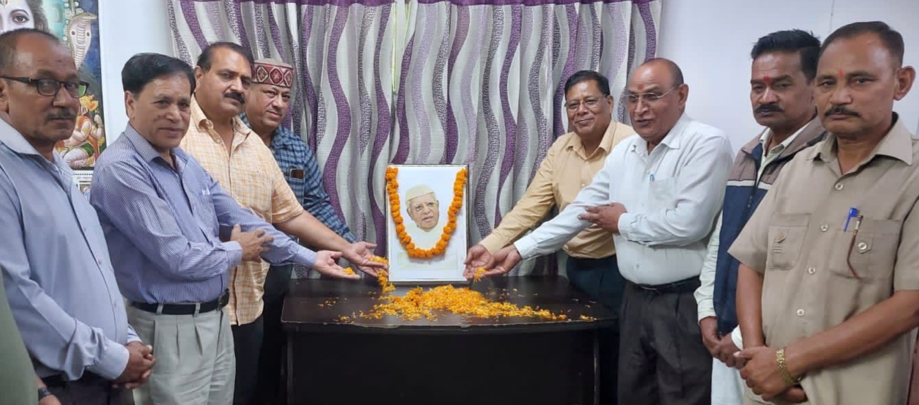 कांग्रेस ने पूर्व मुख्यमंत्री तिवारी को किया याद