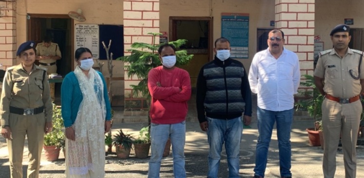 जमीनों की धोखाधड़ी करने वाले 3 शातिर अपराधी गिरफ्तार