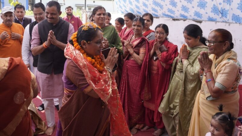 विधानसभा अध्यक्ष ने अष्टमी के शुभ पर्व पर विधि-विधान से किया कन्या-पूजन