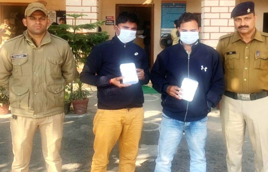 ATM बदलकर धोखाधड़ी करने वाले 2 अंतर्राज्यीय ठग गिरफ्तार, ठगी गई धनराशि बरामद