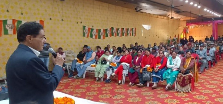 कांग्रेसियों ने धूमधाम से मनाया पार्टी का 139 वां स्थापना दिवस