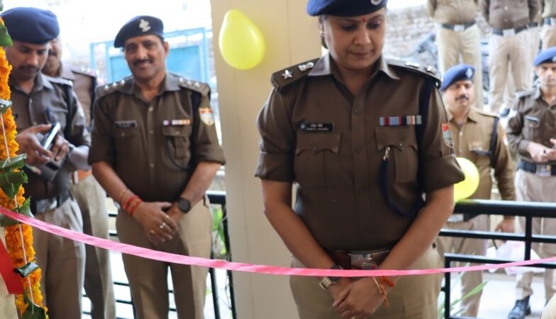 एसएसपी ने लक्ष्मणझूला के पुलिस कार्मिकों को दिया स्मार्ट बैरक का तोहफा