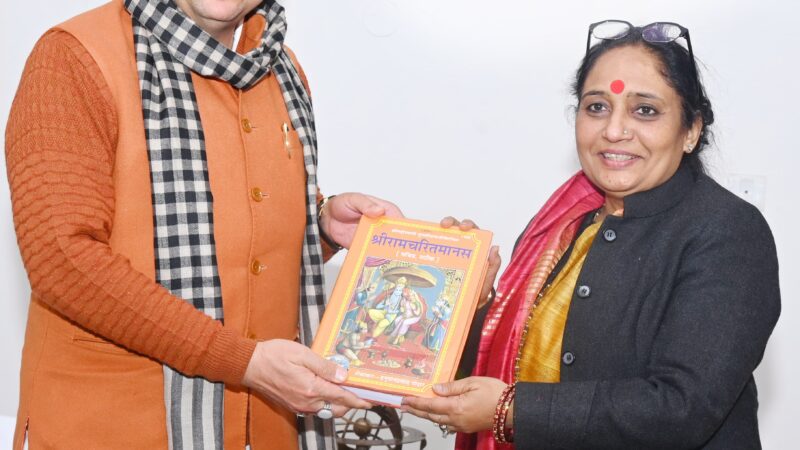 विधानसभा अध्यक्ष ने की मुख्यमंत्री धामी से शिष्टाचार भेंट