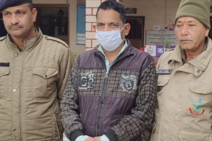 नफर वारण्टी बेनीराम गिरफ्तार