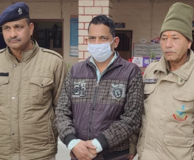 नफर वारण्टी बेनीराम गिरफ्तार