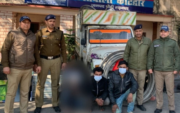कोटद्वार नॉर्थ कॉर्बेट रिर्जोट और दुगड्डा में हुयी चोरी की वारदात का कोटद्वार पुलिस ने किया पर्दाफाश