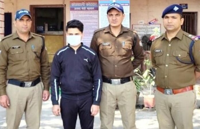 नाइजीरियन गैंग का इनामी अपराधी गिरफ्तार