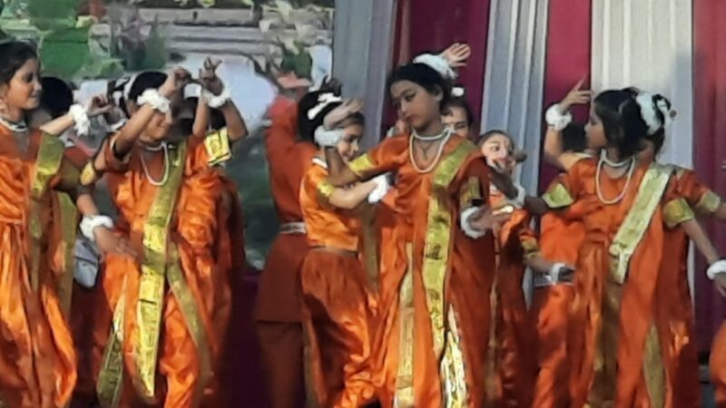 ‘के गवाँ कि होलि स्या बांद कन भलि दिख्यानद… पर जमकर झूमे दर्शक, क्रेडल पब्लिक स्कूल का वार्षिकोत्सव धूमधाम से हुआ संपन्न