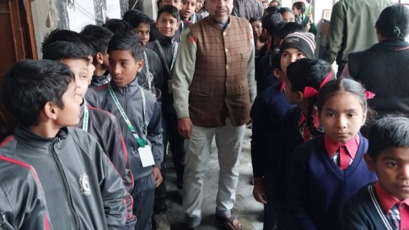 रोटरी क्लब ने निकाली पल्स पोलियो जागरूकता रैली