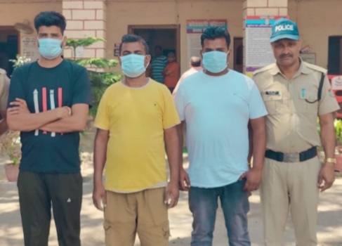 पौड़ी पुलिस ने फर्जी चेक सम्बन्धी मामलों में लम्बे समय से फरार चल रहे 3 वारण्टियों को किया गिरफ्तार