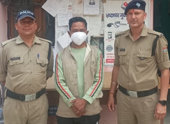 नशीले पदार्थों की खरीद फरोख्त में लम्बे समय से फरार चल रहा अभियुक्त गिरफ्तार