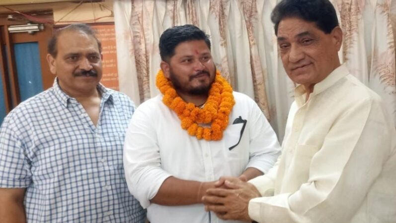 आम आदमी पार्टी के जिलाध्यक्ष गौरव रावत कांग्रेस में हुए शामिल